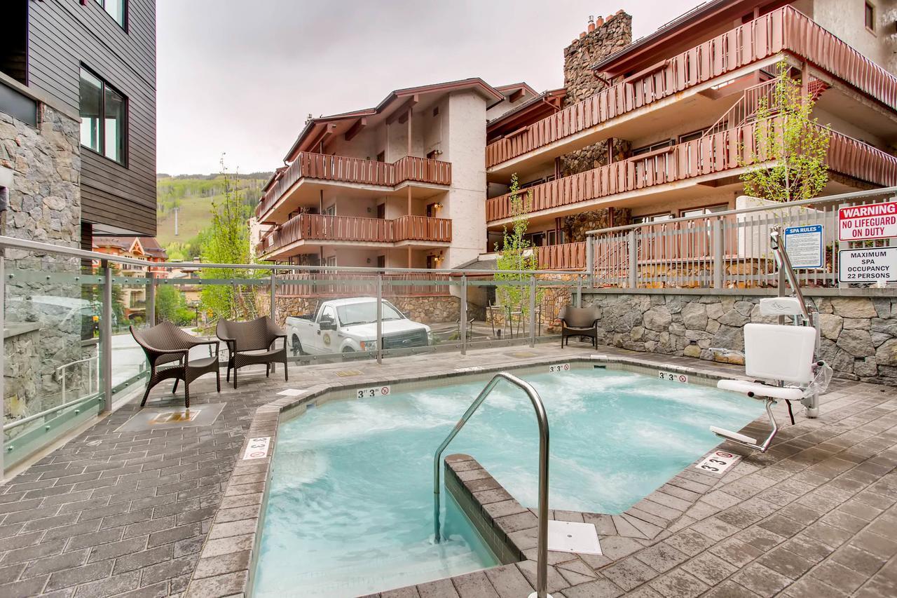 The Lion Vail Hotel Exterior photo