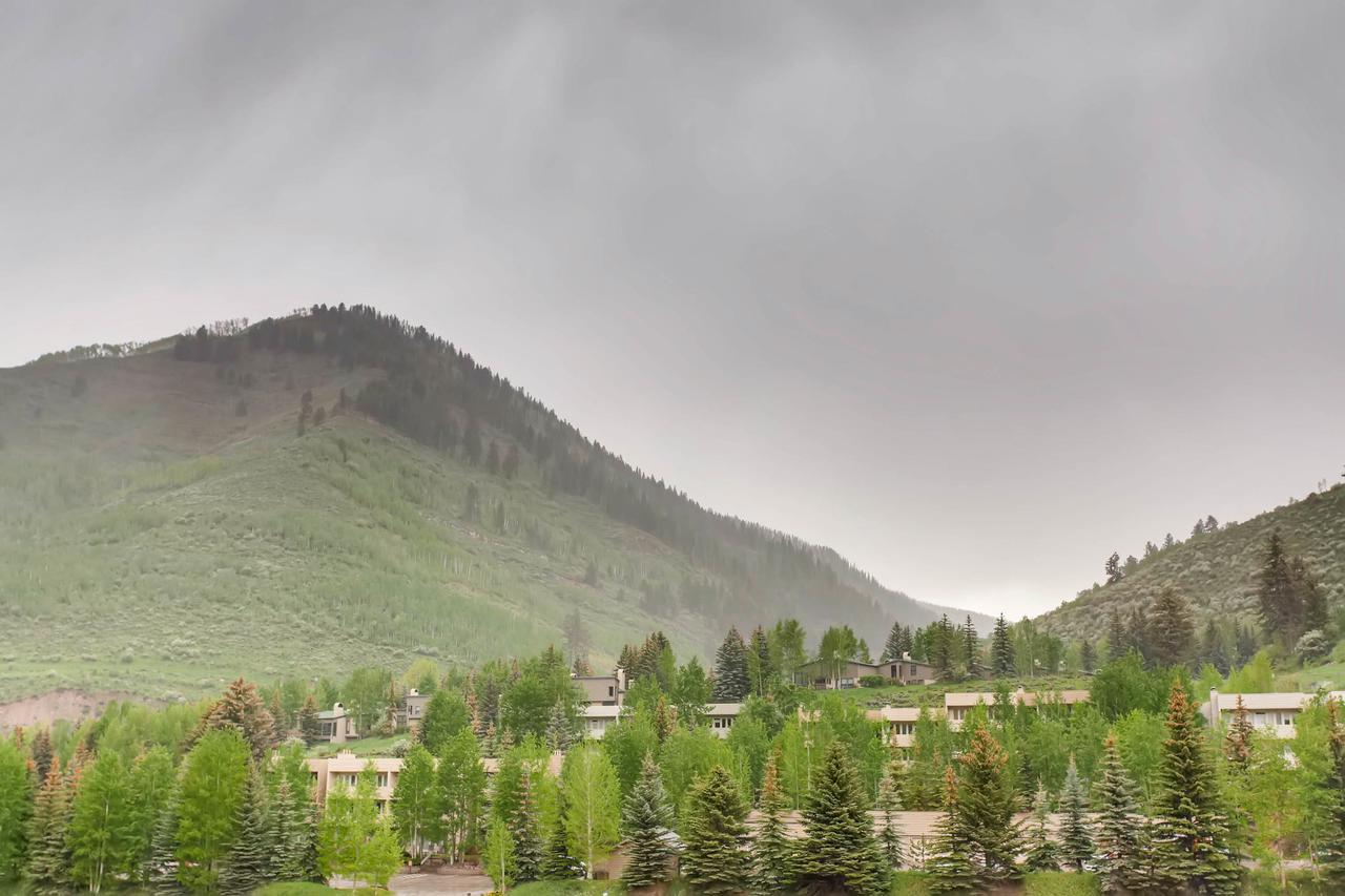 The Lion Vail Hotel Exterior photo